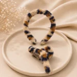 طوق شعر وقراصة فرو