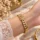 ⁦طقم نسائي فاخر Dior ساعة وأساور⁩ - الصورة ⁦5⁩